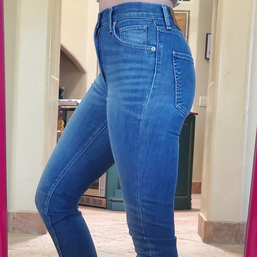 Levi's Mile High Super Skinny Size 25 Jeans